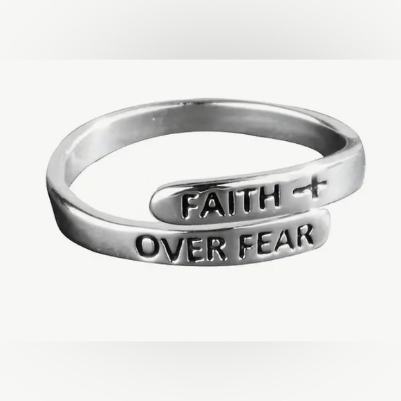 NWT Vintage “Faith Over Fear” Silver Adjustable Ring - Picture 7 of 7
